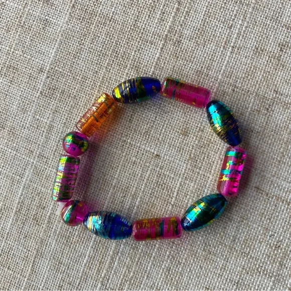 Colorful Beaded Bracelet - Picture 2 of 3